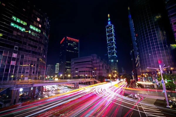 Air China Return Flights London Gatwick (LGW) to Taipei (TPE) via Shanghai (PVG)