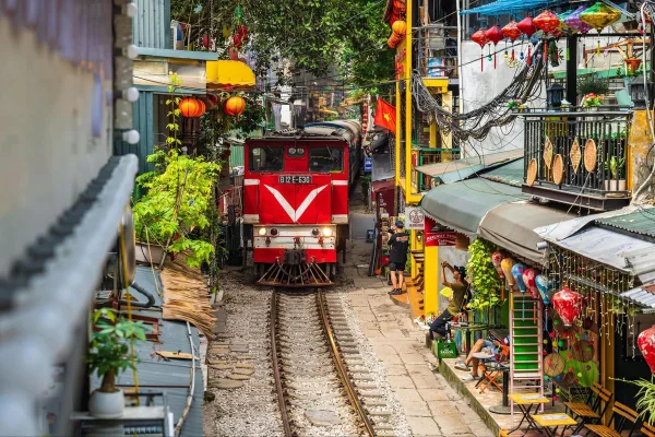 London to Hanoi, Vietnam Round Trip Flight via Shanghai/Beijing (Sep-Oct) incl. Bags