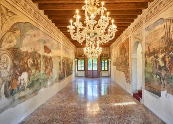 Villa Martin Hotel, Dolo Venice Deluxe Room with Breakfast for 2 + Bottle of Wine (Sep Dates)