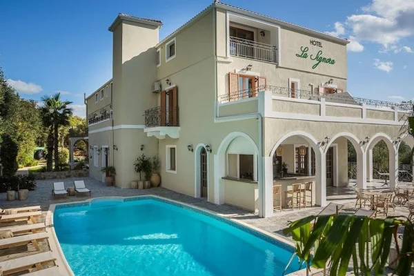 Kefalonia La Signora 3 Star Hotel 7 Nights for 2 People with Flights & Breakfast